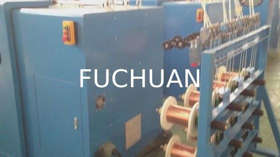 Attrezzatura automatica per raccoglitori di cavi per legatrice di filo di rame a doppia torsione