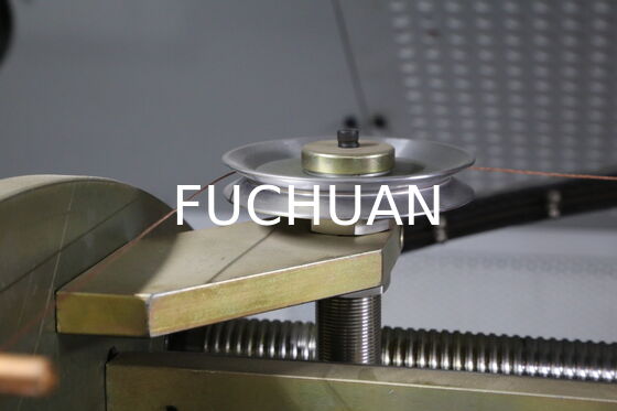 Macchina per la fusione a doppia torsione progettata con materiali robusti Arco in fibra di carbonio e traverso di precisione per fili di filo durevoli